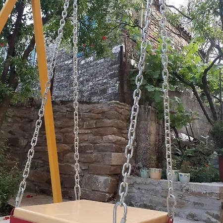 Joan בית הארחה 3*