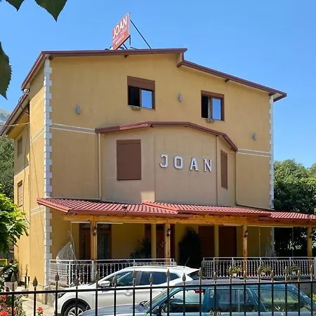 Joan 3*