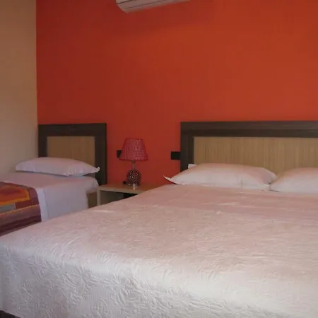 Joan Guest house Permet